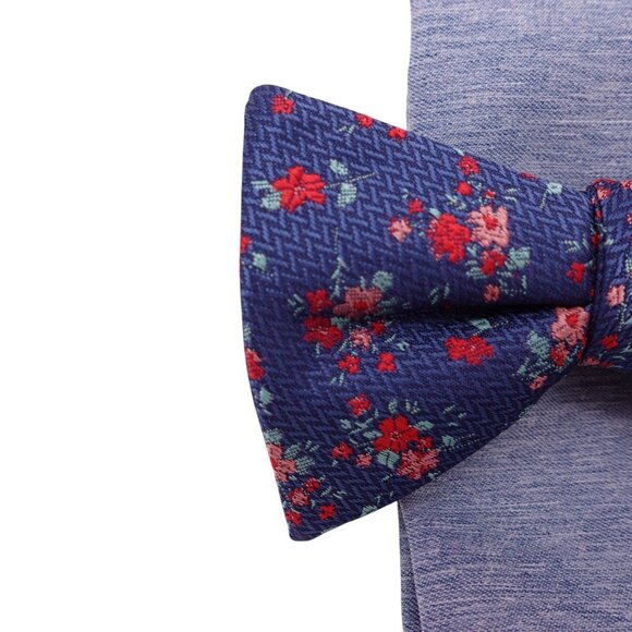 NWT Bar III Lance Floral Bow Tie & Pocket Square Set OS Blue Red Pre-Tied - Picture 3 of 6